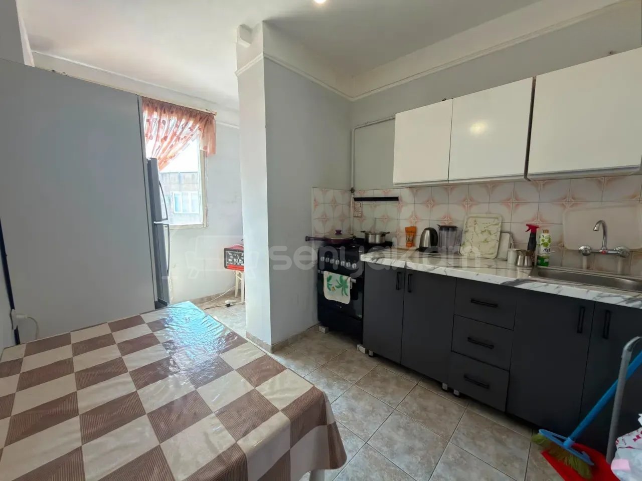 3 Սենյականոց Բնակարան, 70քմ, 12/12 հարկ, Նորմալ Վիճակում