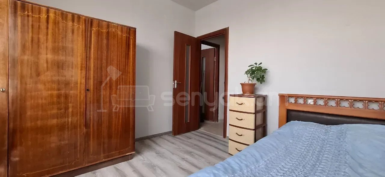 3 Սենյականոց Բնակարան, 70քմ, 12/12 հարկ, Նորմալ Վիճակում