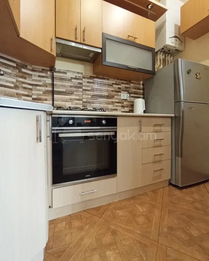 3 Սենյականոց Բնակարան Քարե Շենքում, 76քմ, 2/5 հարկ, Կապիտալ Վերանորոգված, Կահավորված, Արևկող