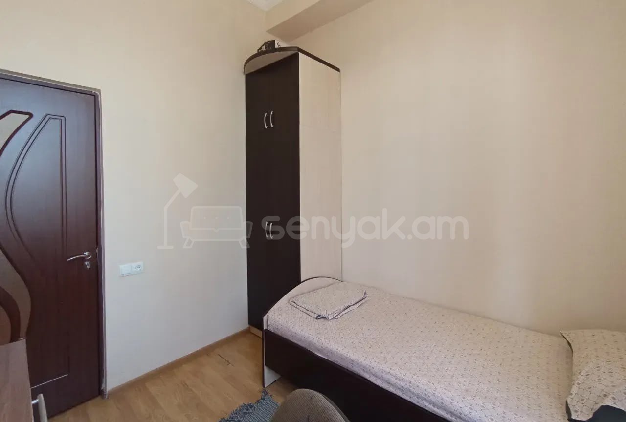 3 Սենյականոց Բնակարան Քարե Շենքում, 76քմ, 2/5 հարկ, Կապիտալ Վերանորոգված, Կահավորված, Արևկող