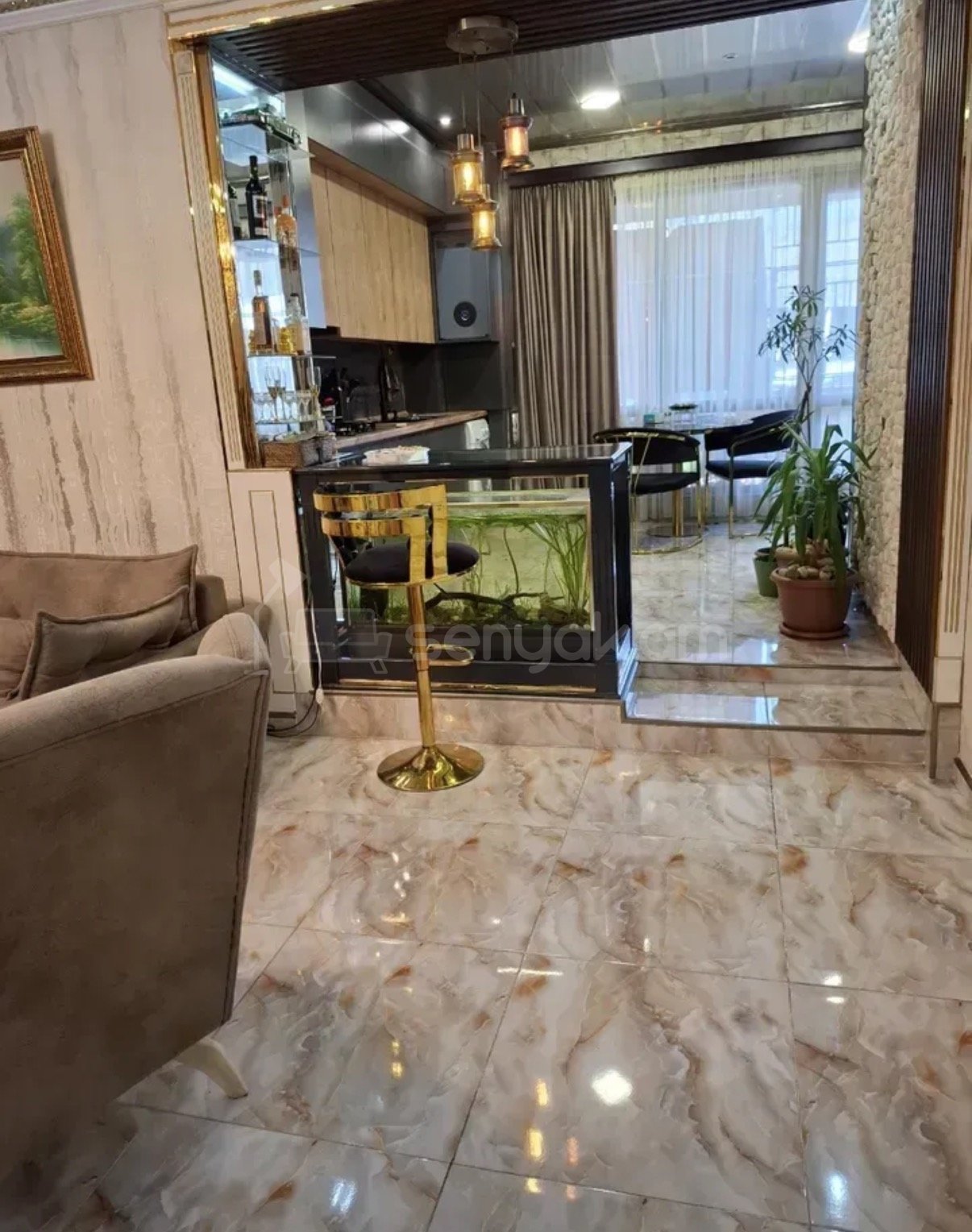 4 Սենյականոց Բնակարան Քարե Շենքում, 101քմ, 1/5 հարկ, Դիզայներական Վերանորոգված