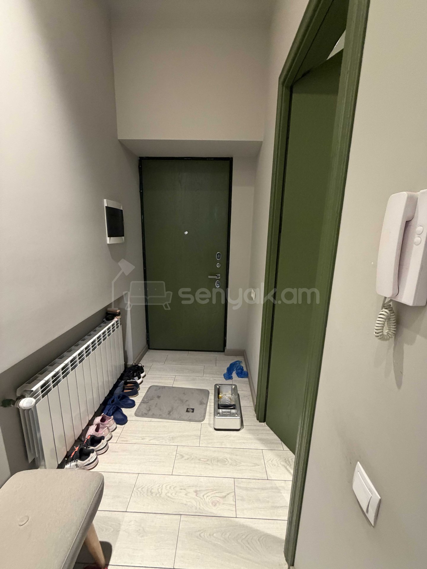2 Սենյականոց Բնակարան Քարե Շենքում, 100քմ, 4/5 հարկ, Դիզայներական Վերանորոգված