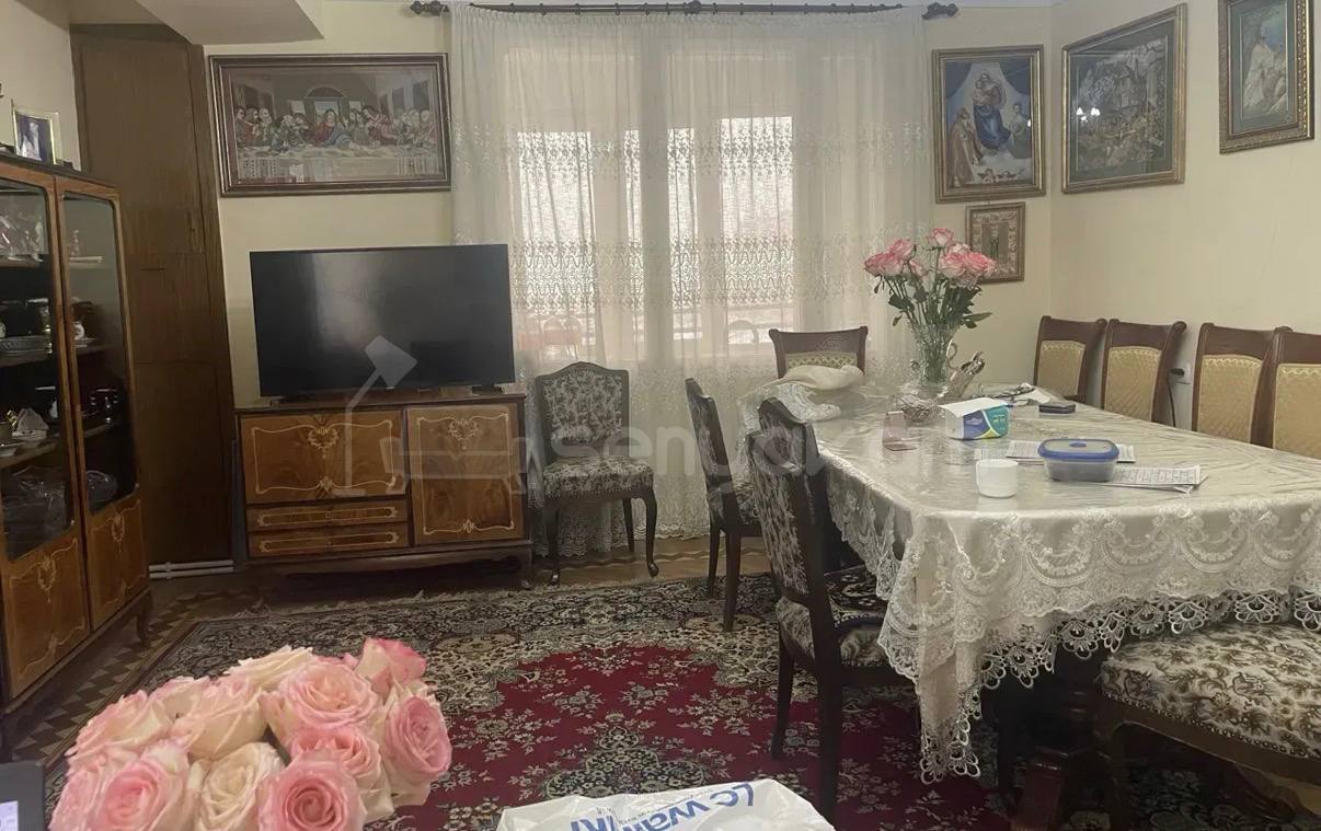 3 Սենյականոց Բնակարան, 82քմ, 9/14 հարկ, Կոսմետիկ Վերանորոգված