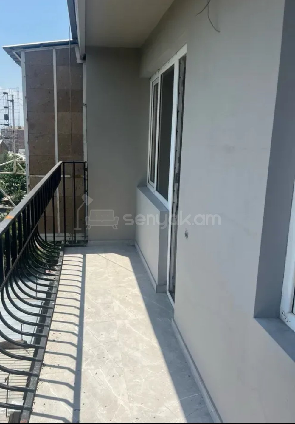 3 Սենյականոց Բնակարան Քարե Շենքում, 83քմ, 5/5 հարկ, Կապիտալ Վերանորոգված