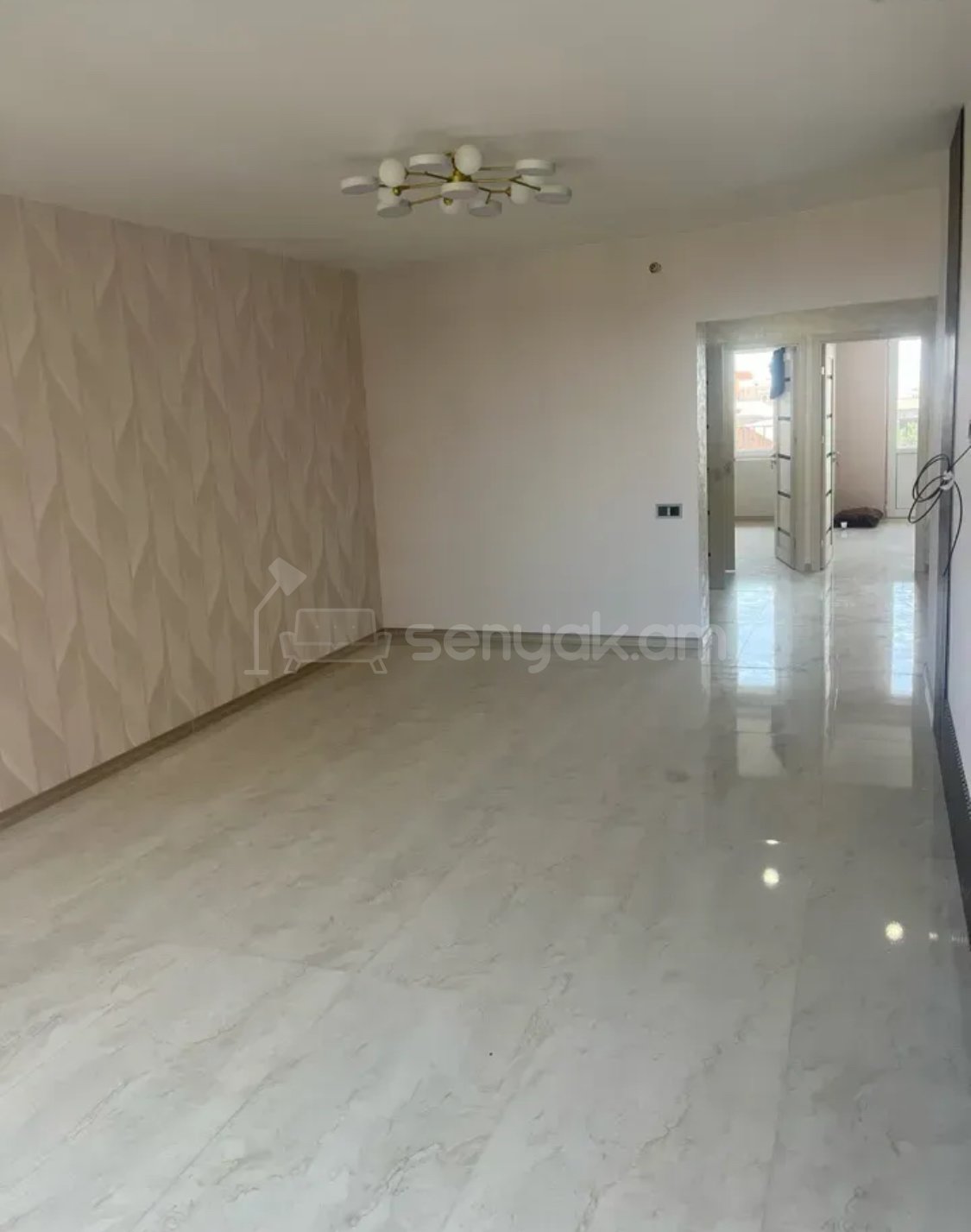 3 Սենյականոց Բնակարան Քարե Շենքում, 83քմ, 5/5 հարկ, Կապիտալ Վերանորոգված