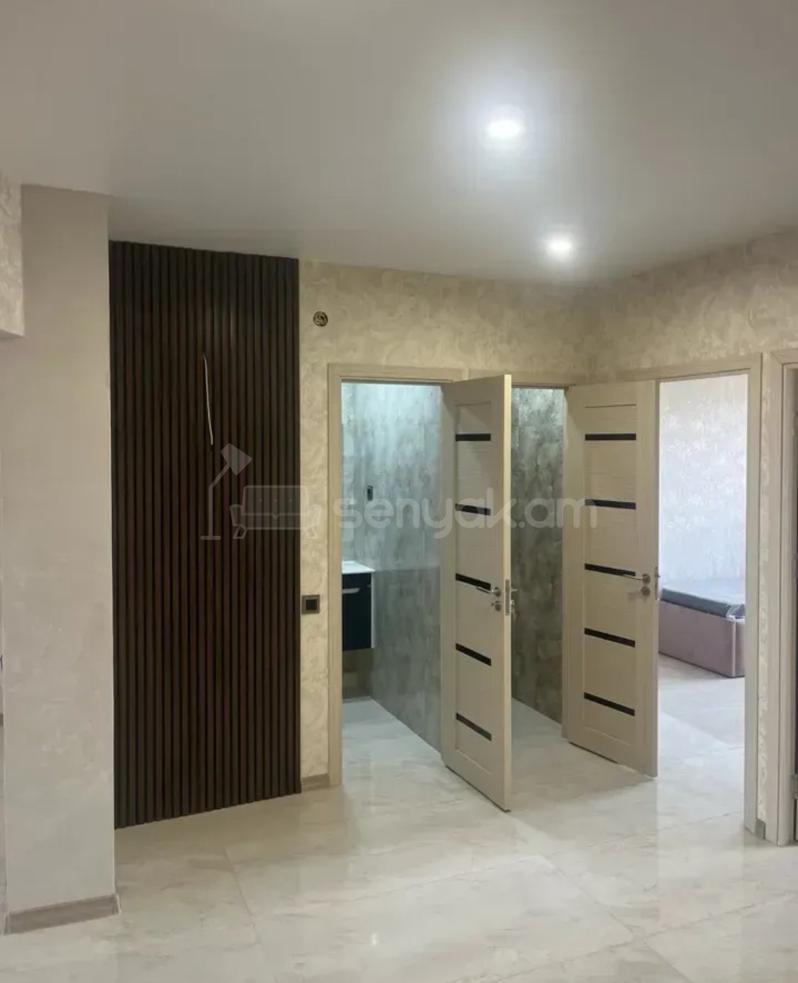 3 Սենյականոց Բնակարան Քարե Շենքում, 83քմ, 5/5 հարկ, Կապիտալ Վերանորոգված