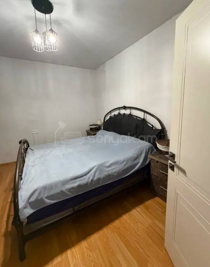 3 Սենյականոց Բնակարան Քարե Շենքում, 90քմ, 2/4 հարկ, Կոսմետիկ Վերանորոգված