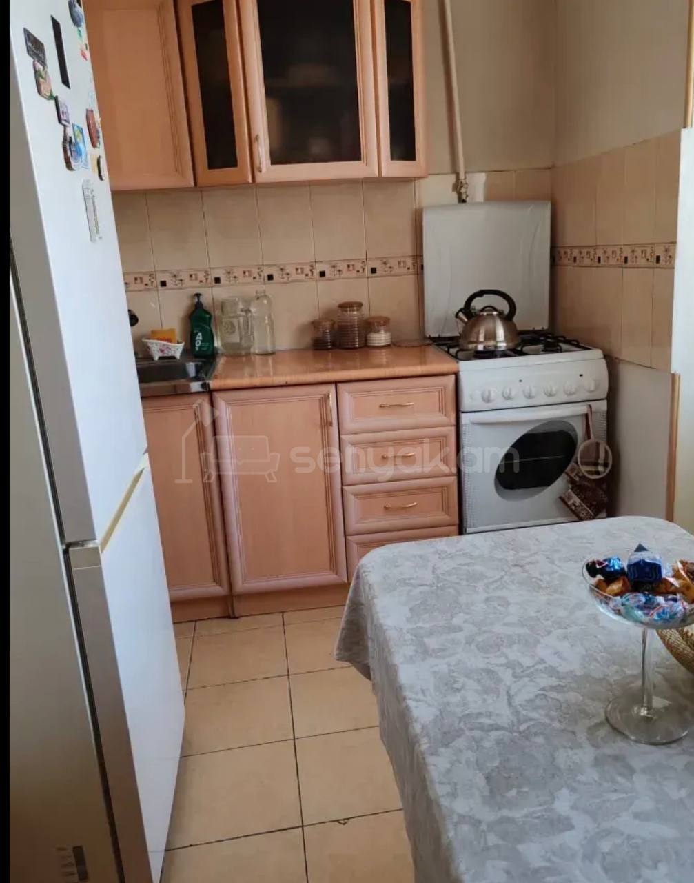 3 Սենյականոց Բնակարան Քարե Շենքում, 76քմ, 3/5 հարկ, Կապիտալ Վերանորոգված