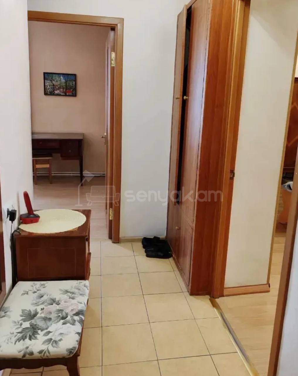 3 Սենյականոց Բնակարան Քարե Շենքում, 76քմ, 3/5 հարկ, Կապիտալ Վերանորոգված