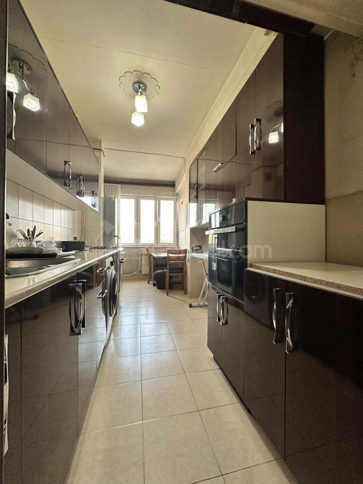 2 Սենյականոց Բնակարան, 61քմ, 7/9 հարկ, Նորմալ Վիճակում
