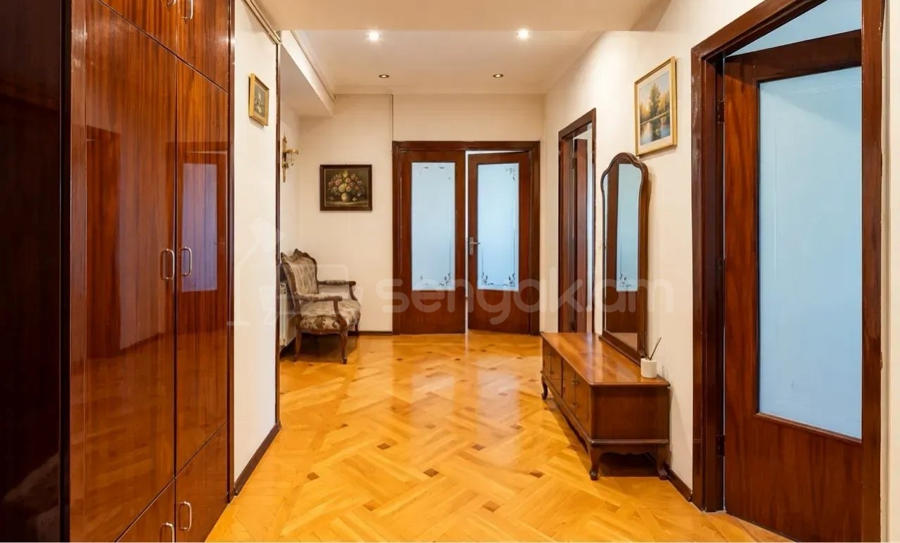 4 Սենյականոց Բնակարան, 120քմ, 6/16 հարկ, Կապիտալ Վերանորոգված