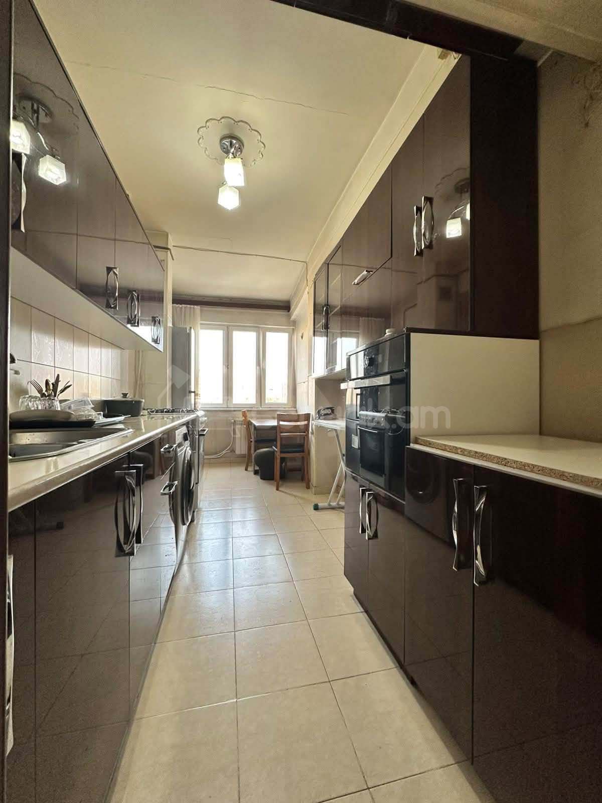 2 Սենյականոց Բնակարան, 62քմ, 7/9 հարկ, Նորմալ Վիճակում