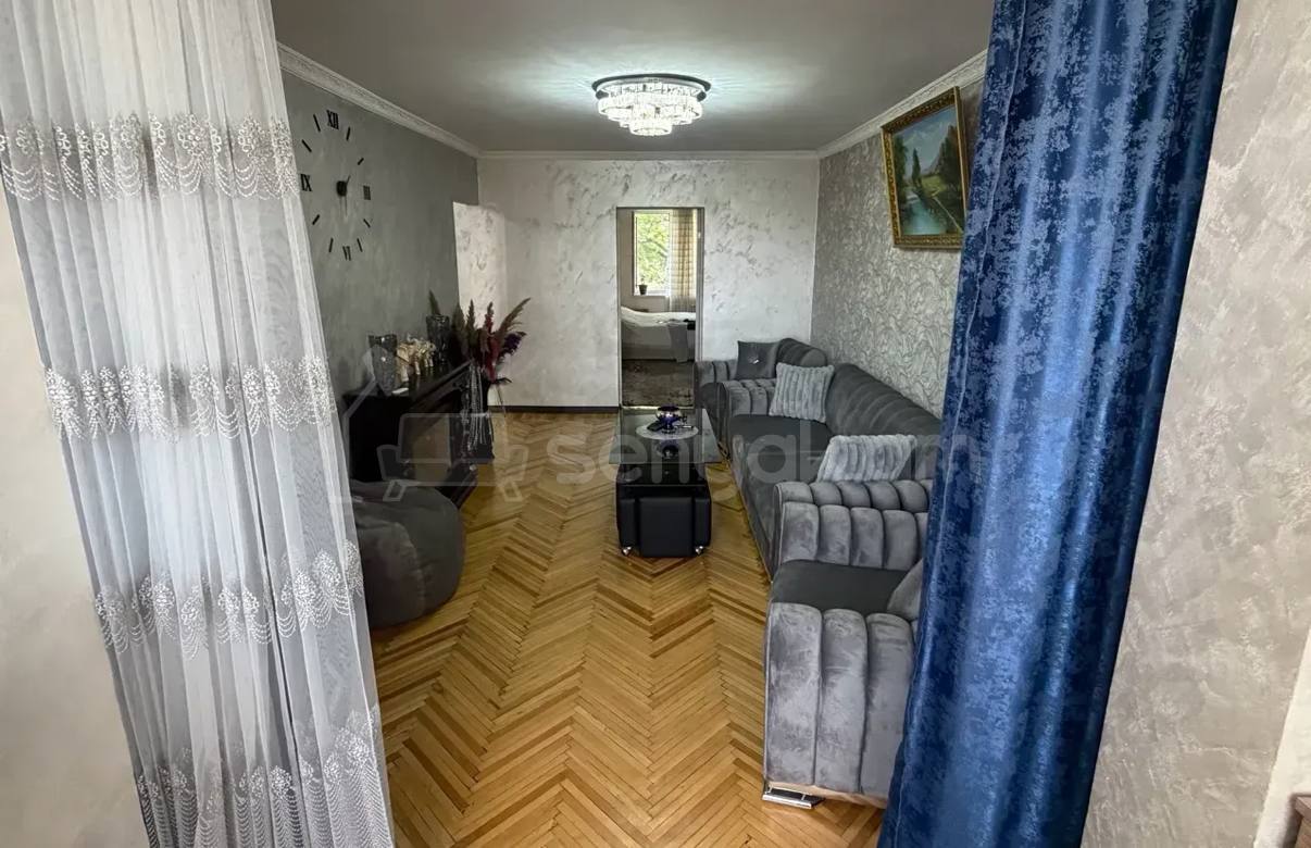 2 Սենյականոց Բնակարան Քարե Շենքում, 60քմ, 4/5 հարկ, Կապիտալ Վերանորոգված