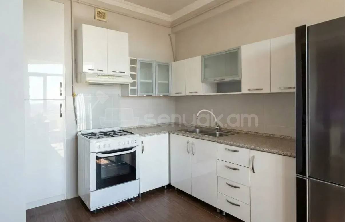 3 Սենյականոց Բնակարան, 90քմ, 10/13 հարկ, Կապիտալ Վերանորոգված