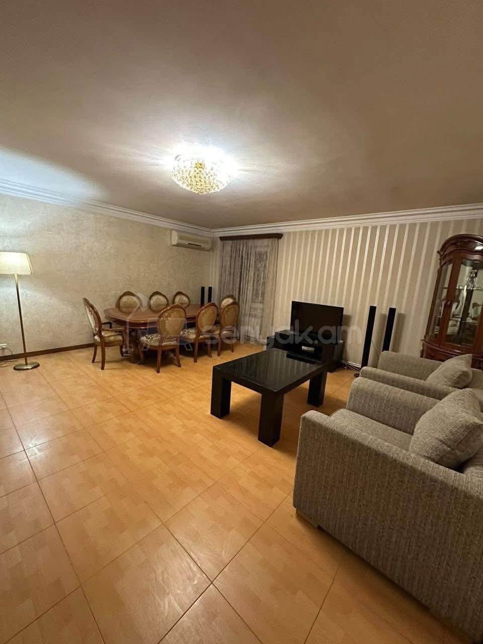 2 Սենյականոց Բնակարան, 62քմ, 7/9 հարկ, Կապիտալ Վերանորոգված, Կահավորված, Արևկող