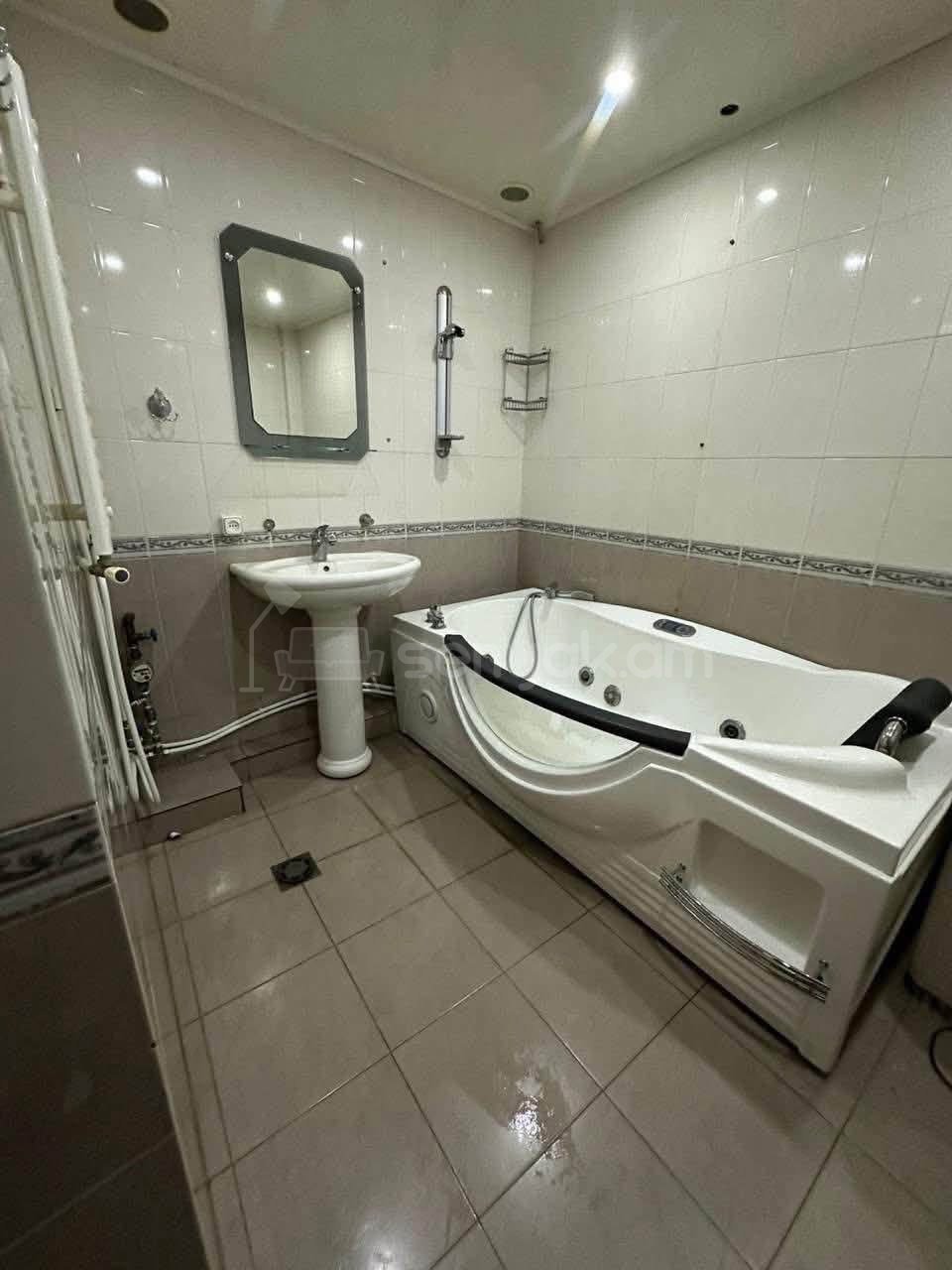 2 Սենյականոց Բնակարան, 62քմ, 7/9 հարկ, Կապիտալ Վերանորոգված, Կահավորված, Արևկող