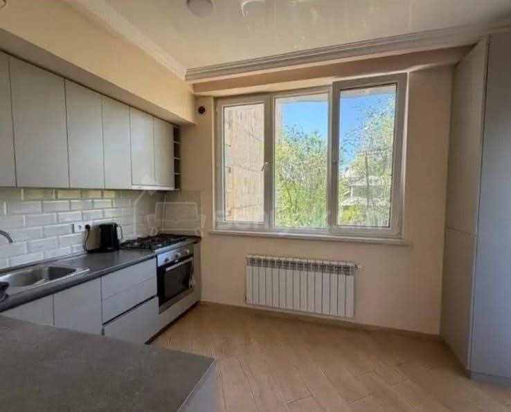 2 Սենյականոց Բնակարան, 50քմ, 3/9 հարկ, Դիզայներական Վերանորոգված, Կահավորված, Արևկող