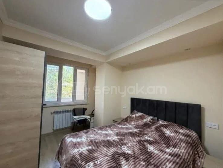 2 Սենյականոց Բնակարան, 50քմ, 3/9 հարկ, Դիզայներական Վերանորոգված, Կահավորված, Արևկող