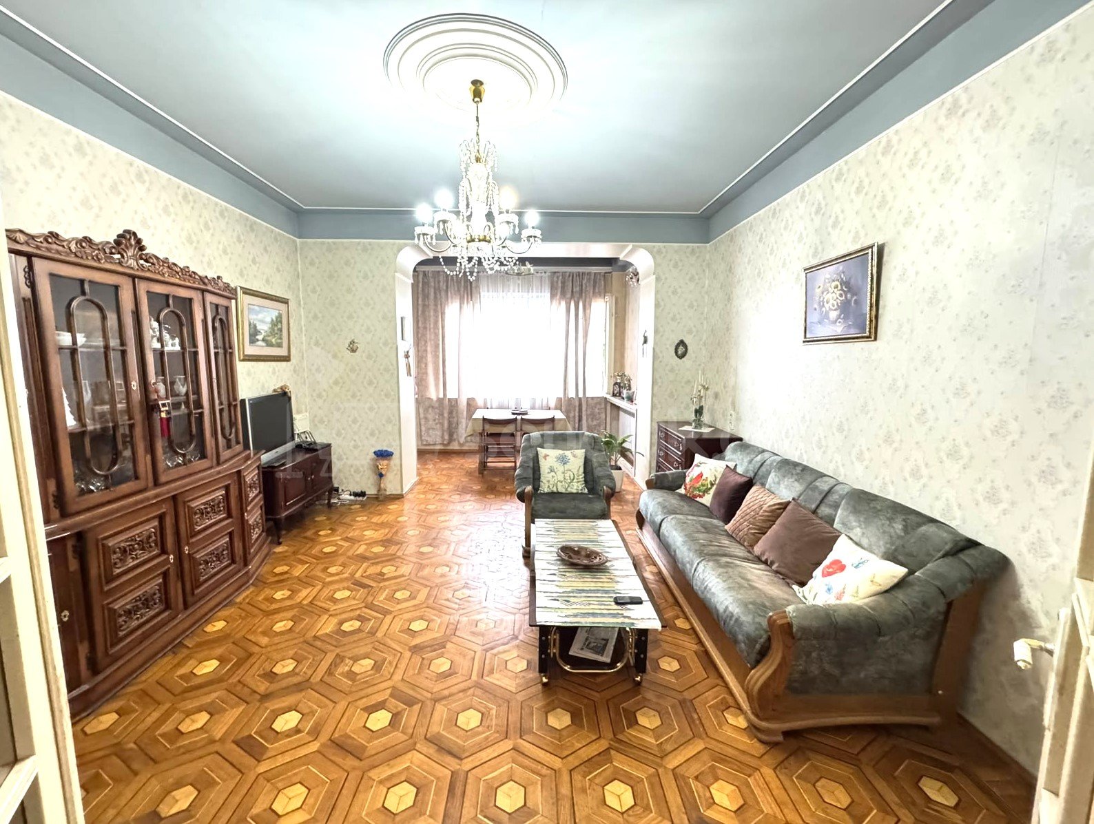 3 Սենյականոց Բնակարան Քարե Շենքում, 94քմ, 3/5 հարկ, Կոսմետիկ Վերանորոգված
