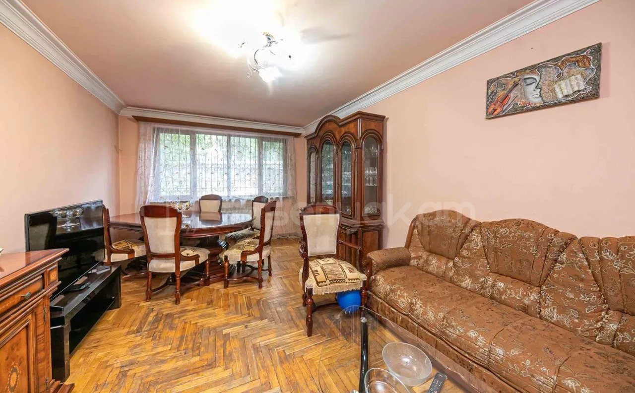3 Սենյականոց Բնակարան Քարե Շենքում, 92քմ, 1/7 հարկ, Կոսմետիկ Վերանորոգված