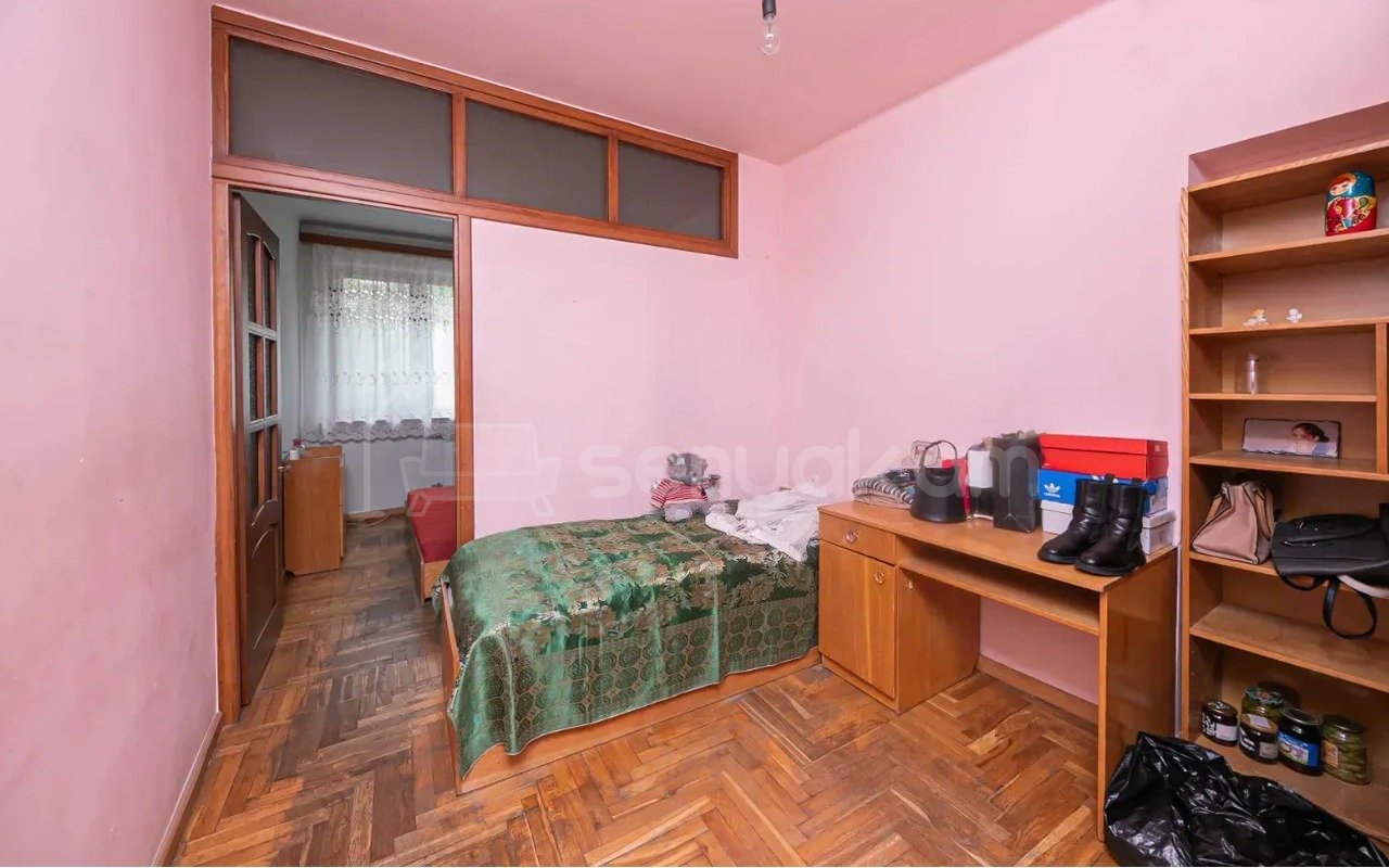 3 Սենյականոց Բնակարան Քարե Շենքում, 92քմ, 1/7 հարկ, Կոսմետիկ Վերանորոգված