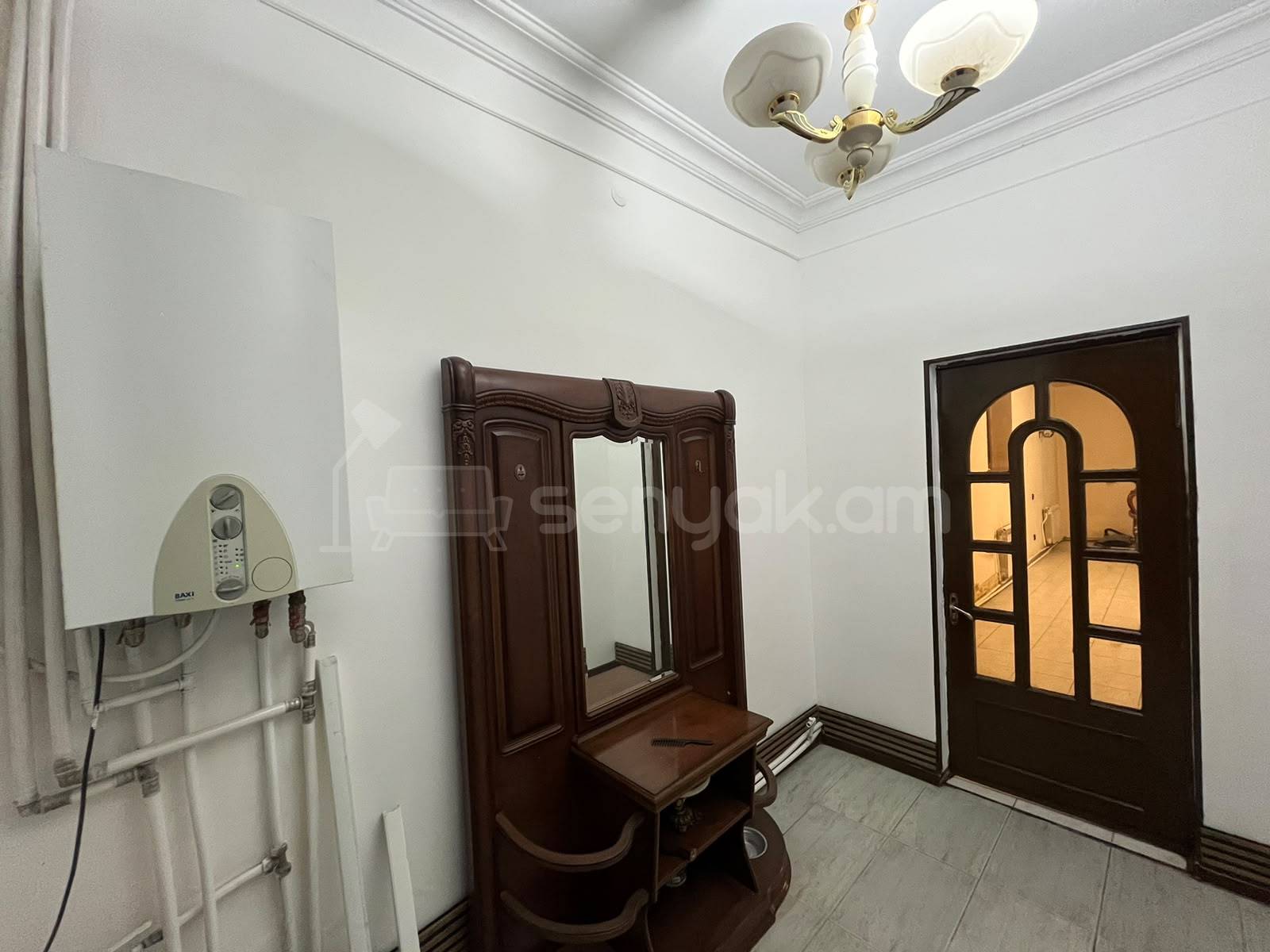 5 Սենյականոց Սեփական Տուն, 200քմ, Նորմալ Վիճակում, Կահավորված