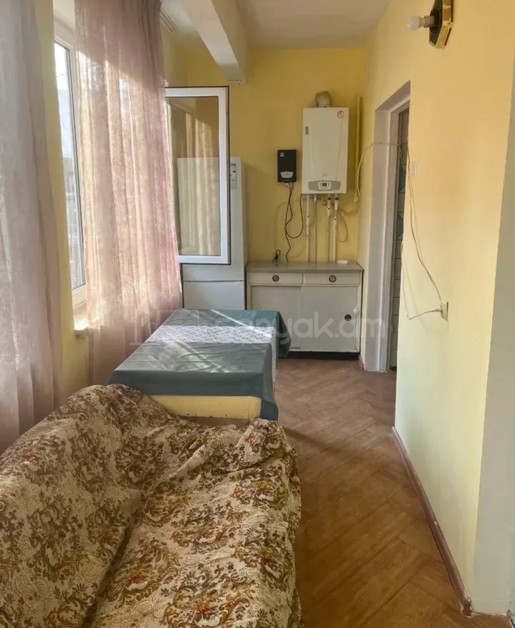 3 Սենյականոց Բնակարան Քարե Շենքում, 80քմ, 2/5 հարկ, Կոսմետիկ Վերանորոգված, Կահավորված