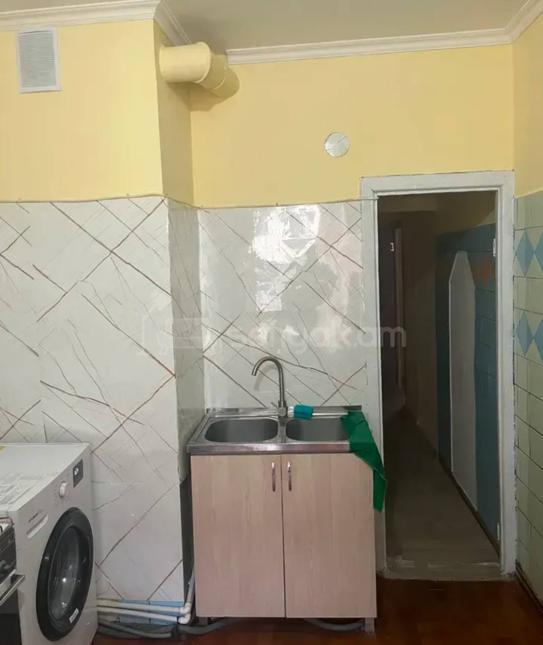 3 Սենյականոց Բնակարան Քարե Շենքում, 80քմ, 2/5 հարկ, Կոսմետիկ Վերանորոգված, Կահավորված