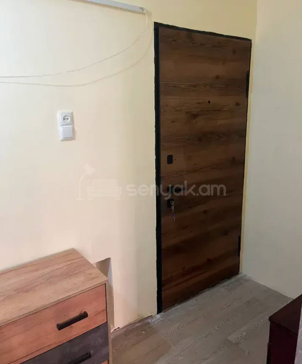 3 Սենյականոց Բնակարան Քարե Շենքում, 80քմ, 2/5 հարկ, Կոսմետիկ Վերանորոգված, Կահավորված