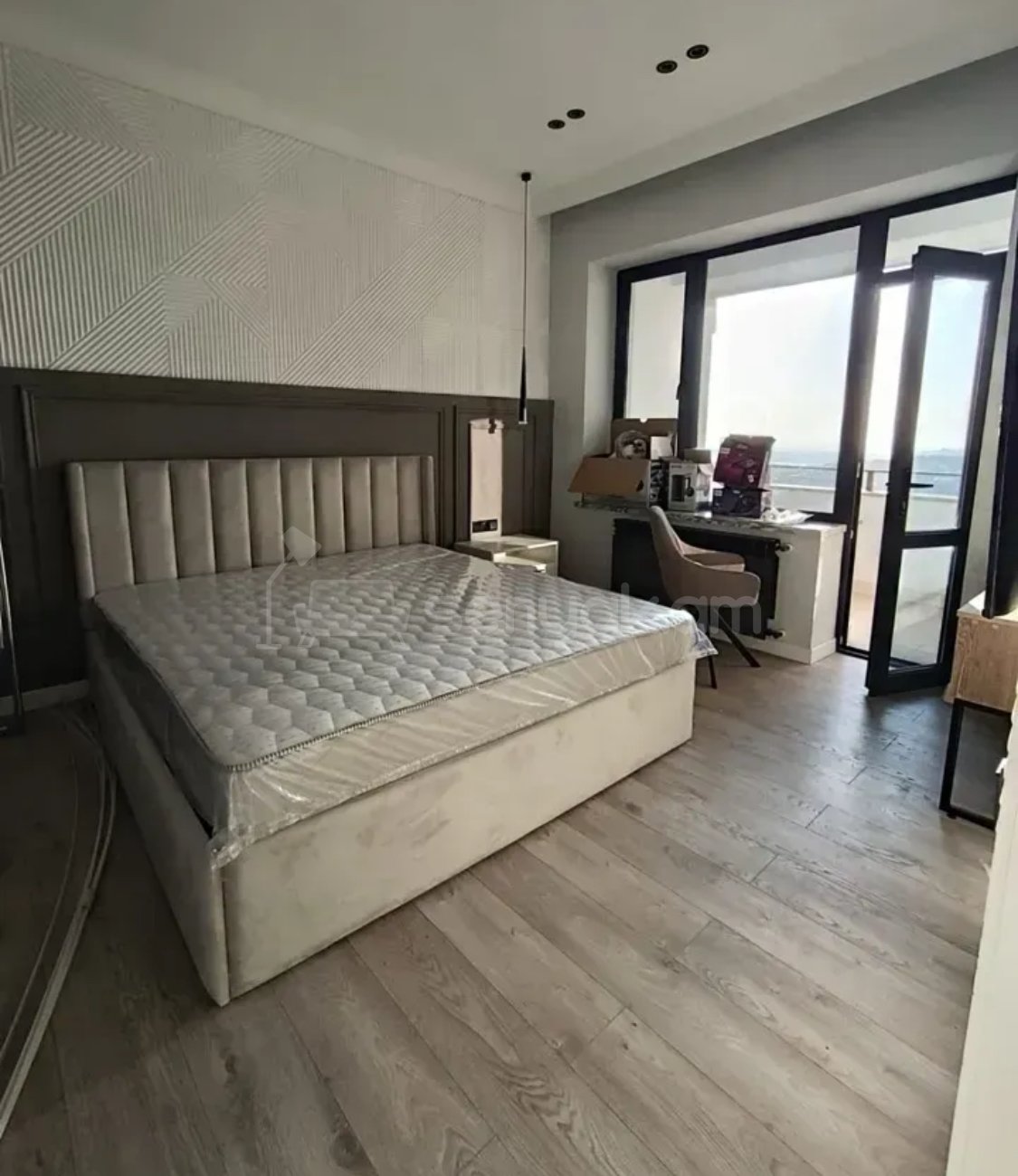4 Սենյականոց Բնակարան Նորակառույցում, 109քմ, 13/15 հարկ, Դիզայներական Վերանորոգված