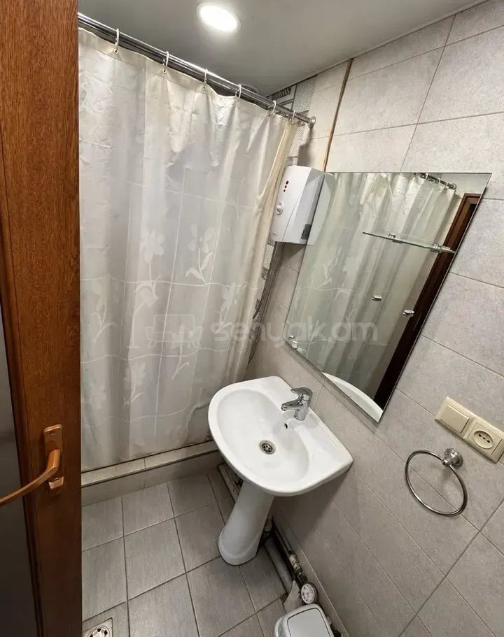 3 Սենյականոց Բնակարան, 64քմ, 6/12 հարկ, Կոսմետիկ Վերանորոգված