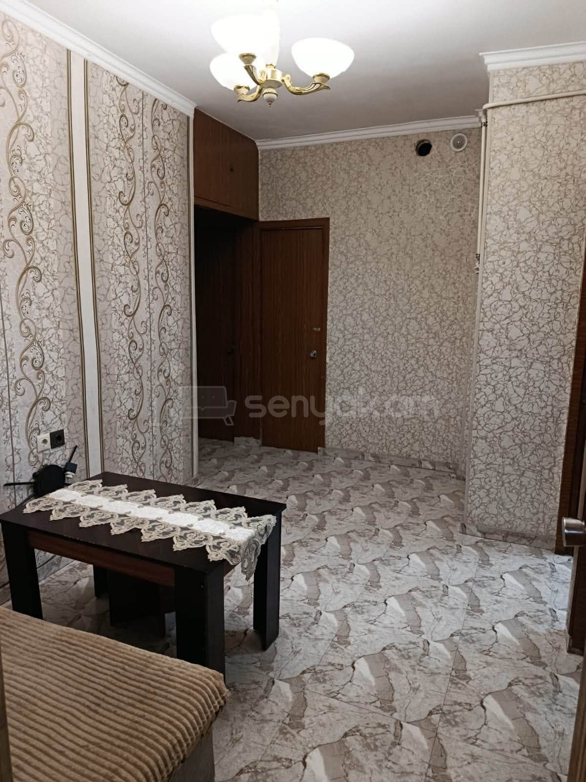 3 Սենյականոց Բնակարան Քարե Շենքում, 74քմ, 2/5 հարկ, Կապիտալ Վերանորոգված