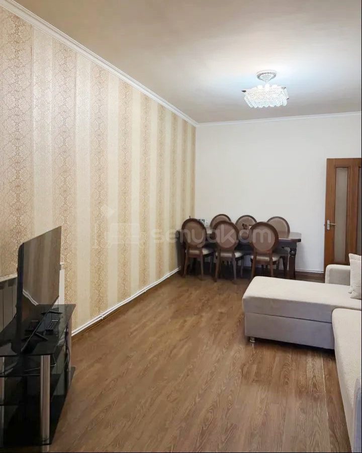 3 Սենյականոց Բնակարան Քարե Շենքում, 108քմ, 5/5 հարկ, Կապիտալ Վերանորոգված