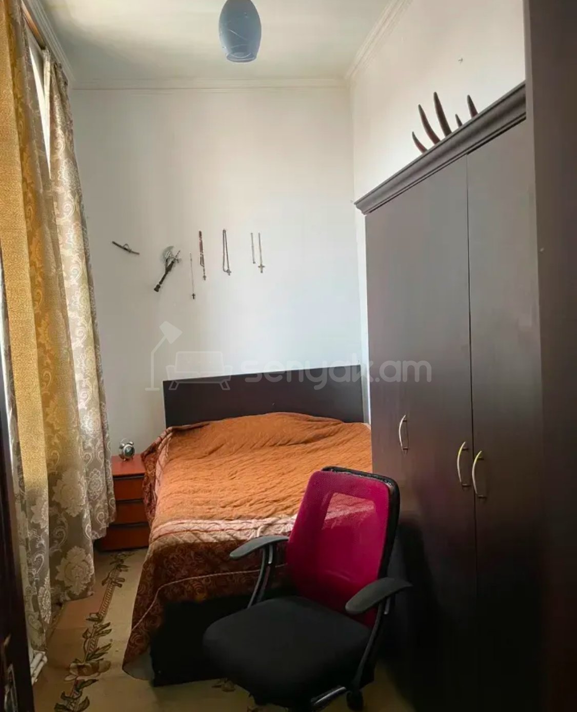 4 Սենյականոց Բնակարան Քարե Շենքում, 70քմ, 5/5 հարկ, Նորմալ Վիճակում, Կահավորված, Արևկող