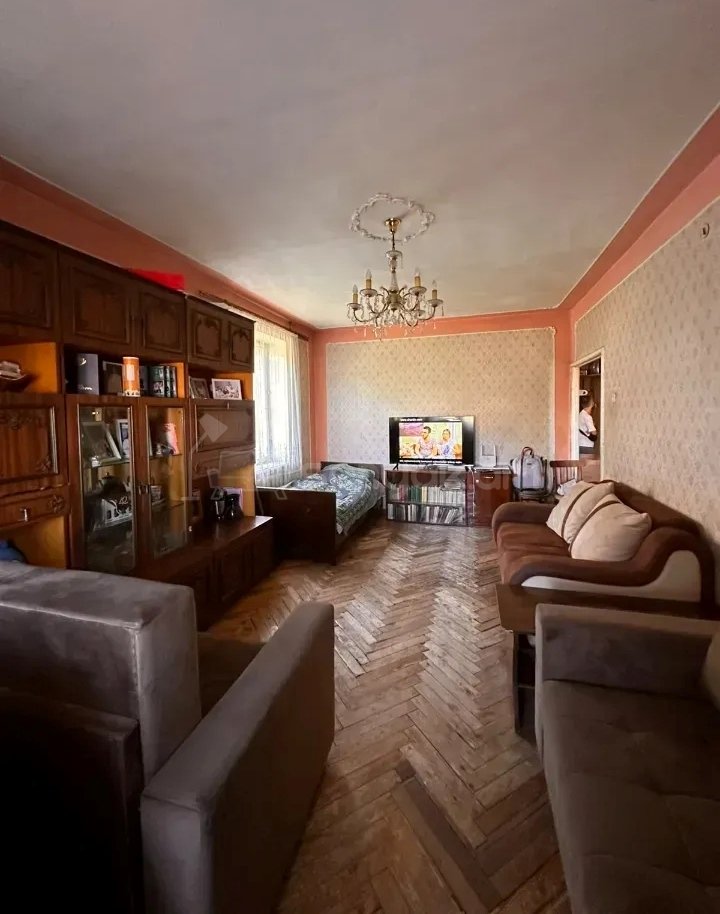 3 Սենյականոց Բնակարան Քարե Շենքում, 67քմ, 5/5 հարկ, Պետական Վիճակում