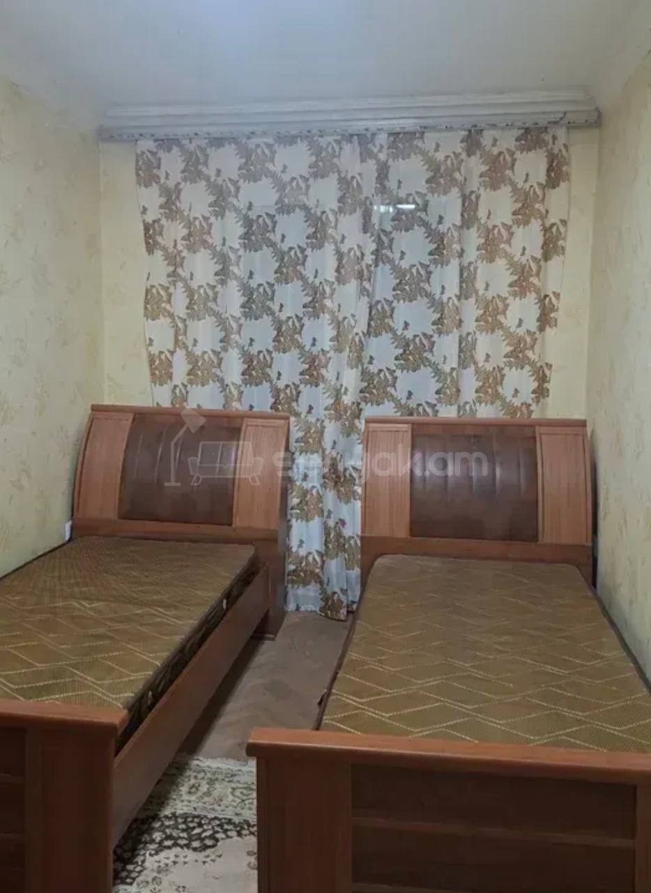 3 Սենյականոց Բնակարան Քարե Շենքում, 65քմ, 1/5 հարկ, Կապիտալ Վերանորոգված, Կահավորված, Արևկող