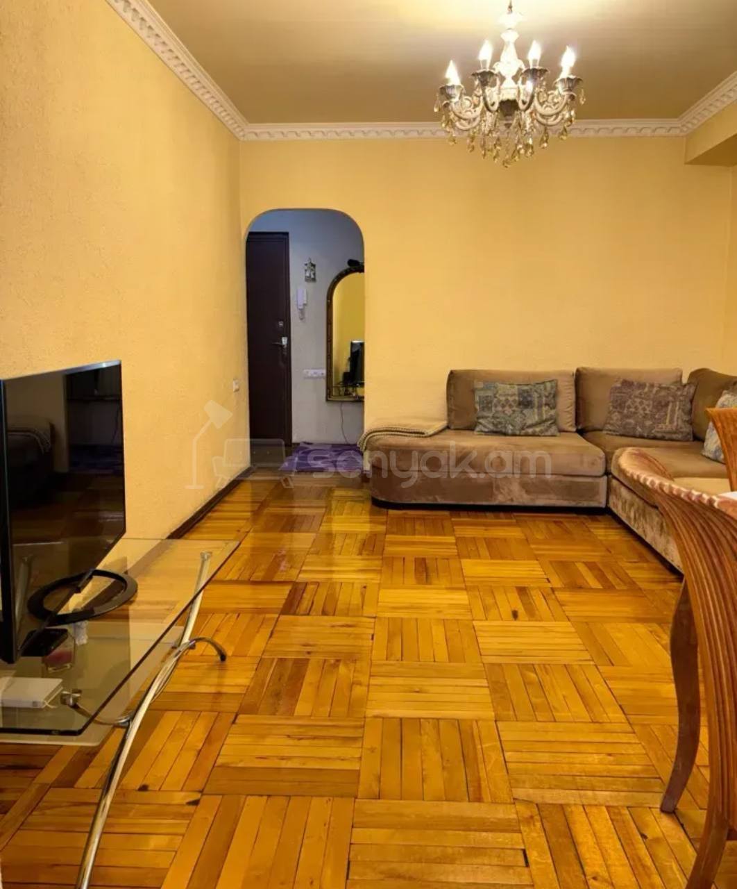 2 Սենյականոց Բնակարան, 42քմ, 9/10 հարկ, Կոսմետիկ Վերանորոգված