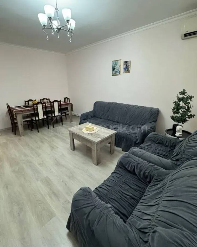 3 Սենյականոց Բնակարան Քարե Շենքում, 76քմ, 5/5 հարկ, Պետական Վիճակում, Կահավորված, Արևկող
