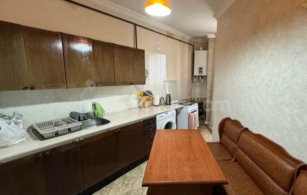 3 Սենյականոց Բնակարան, 86քմ, 8/16 հարկ, Նորմալ Վիճակում, Կահավորված