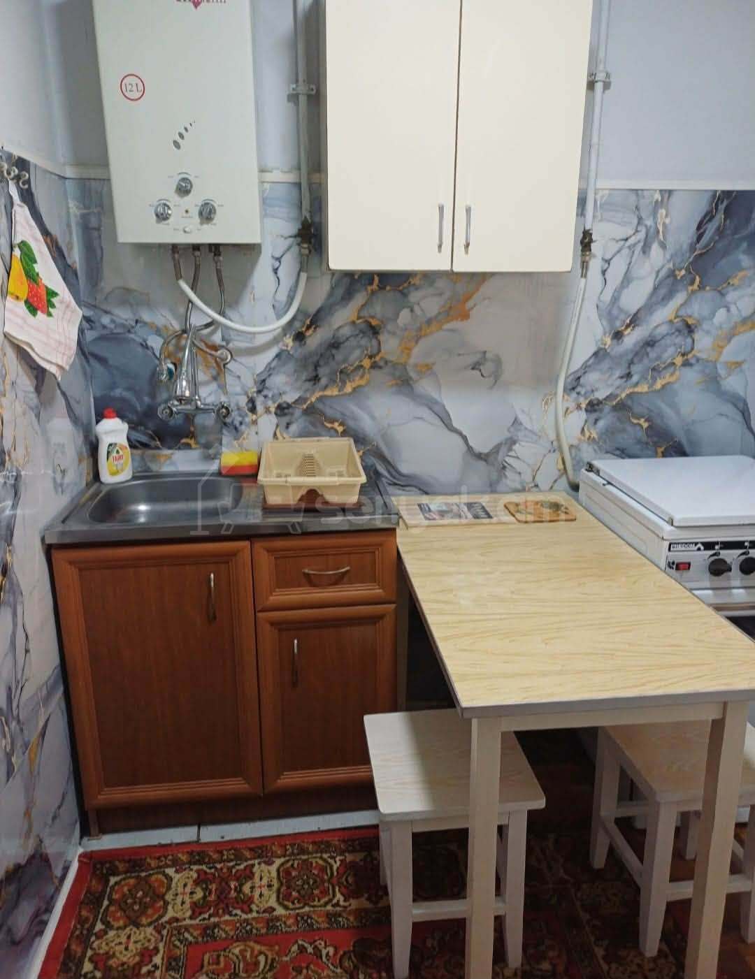 2 Սենյականոց Բնակարան Քարե Շենքում, 50քմ, 3/5 հարկ, Նորմալ Վիճակում, Կահավորված