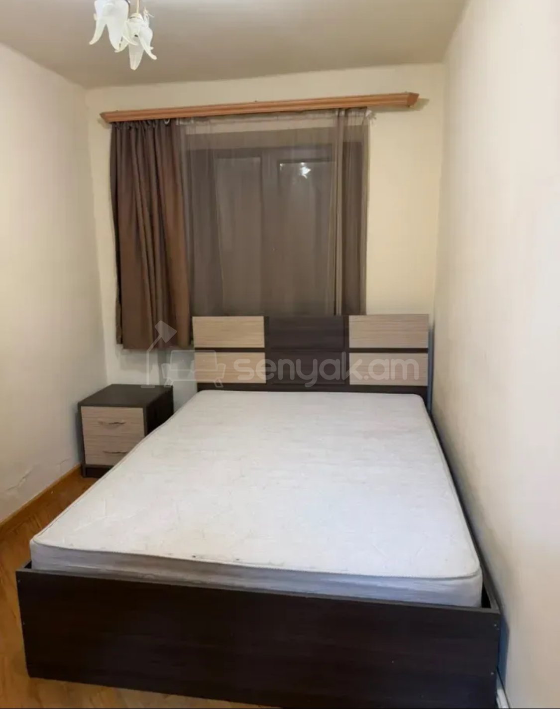 2 Սենյականոց Բնակարան Քարե Շենքում, 54քմ, 1/4 հարկ, Նորմալ Վիճակում, Կահավորված
