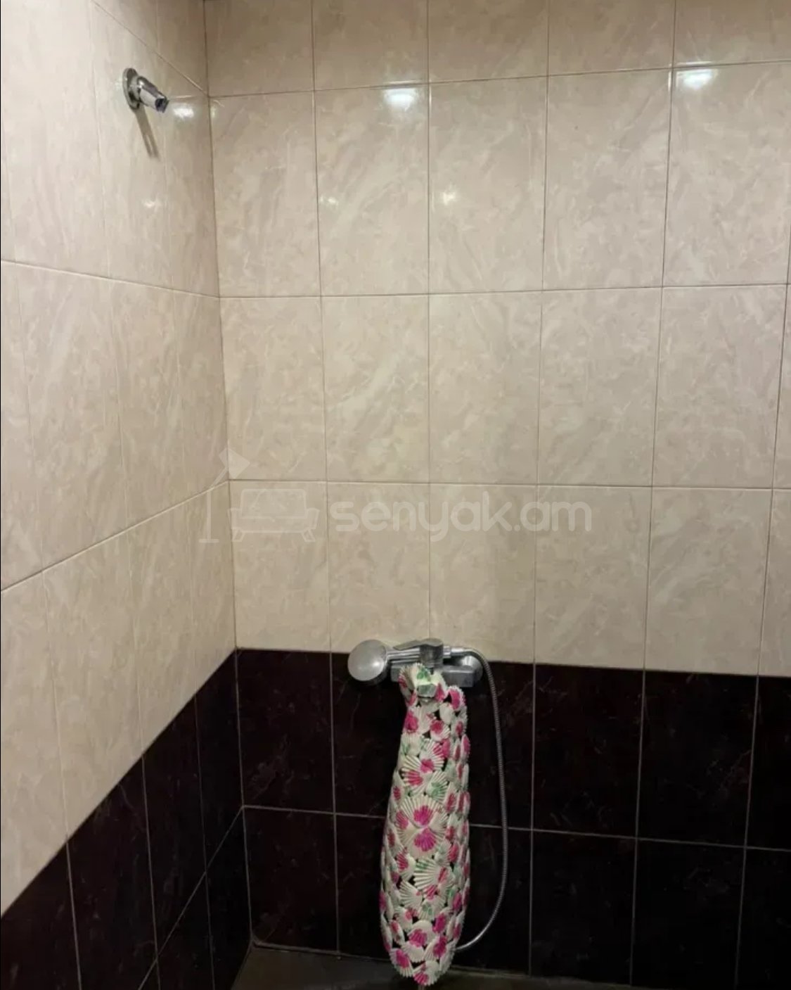 2 Սենյականոց Բնակարան Քարե Շենքում, 54քմ, 1/4 հարկ, Նորմալ Վիճակում, Կահավորված