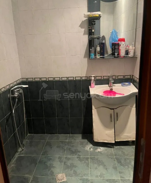 3 Սենյականոց Բնակարան, 75քմ, 3/9 հարկ, Նորմալ Վիճակում
