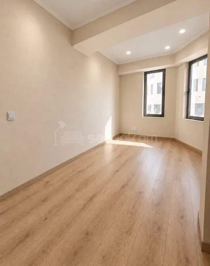 3 Սենյականոց Բնակարան Նորակառույցում, 95քմ, 3/13 հարկ, Կապիտալ Վերանորոգված