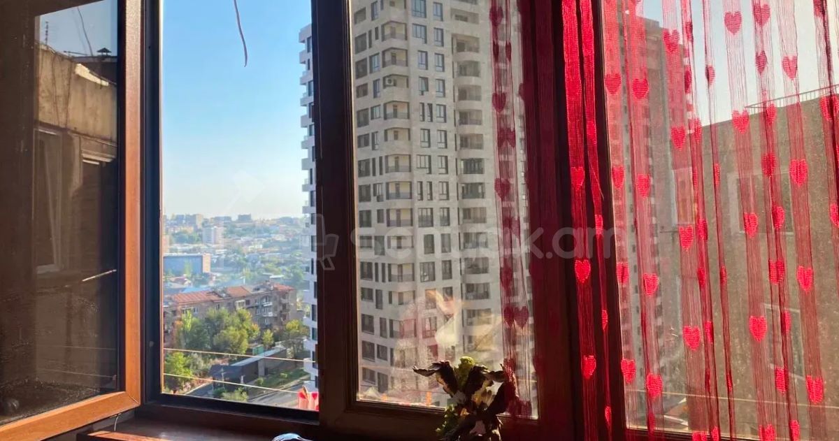2 Սենյականոց Բնակարան, 40քմ, 12/12 հարկ, Կոսմետիկ Վերանորոգված