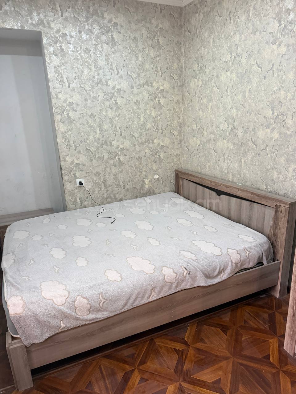 3 Սենյականոց Բնակարան Քարե Շենքում, 55քմ, 2/3 հարկ, Նորմալ Վիճակում, Կահավորված
