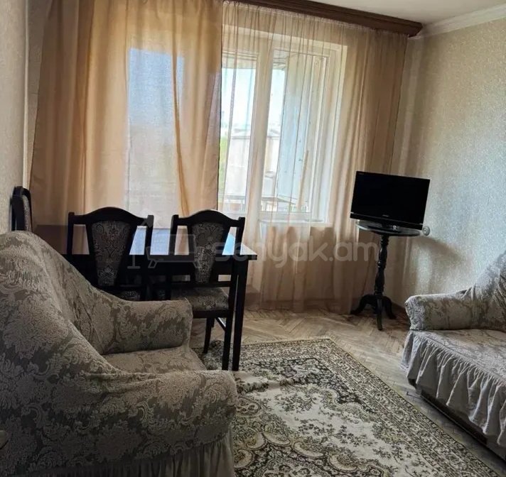 1 Սենյականոց Բնակարան, 32քմ, 4/4 հարկ, Կապիտալ Վերանորոգված