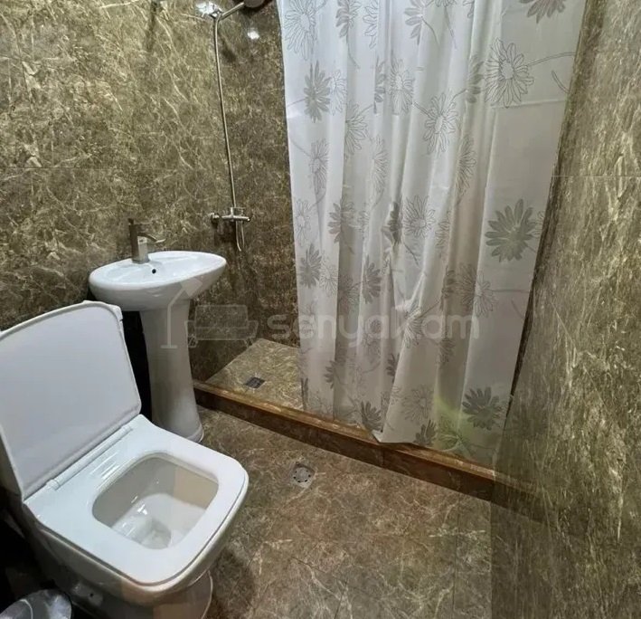 1 Սենյականոց Բնակարան, 32քմ, 4/4 հարկ, Կապիտալ Վերանորոգված