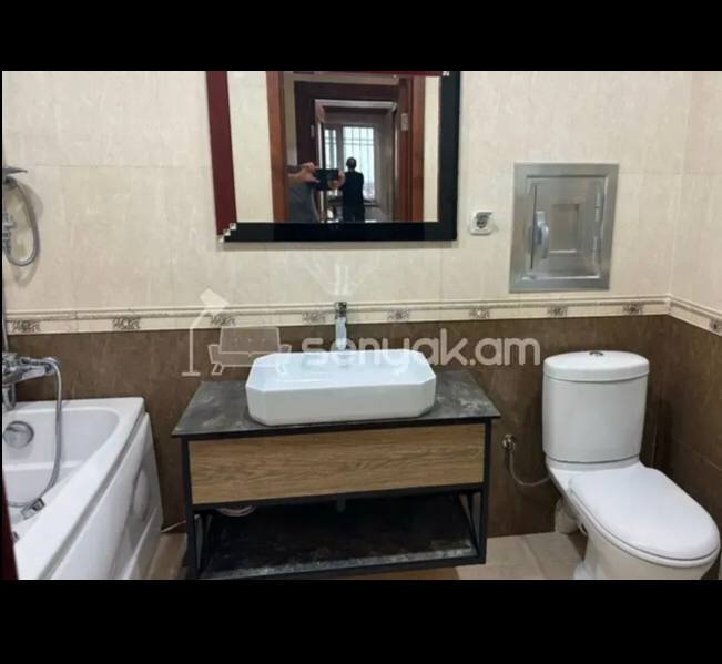 5 Սենյականոց Բնակարան, 172քմ, 1/16 հարկ, Կապիտալ Վերանորոգված