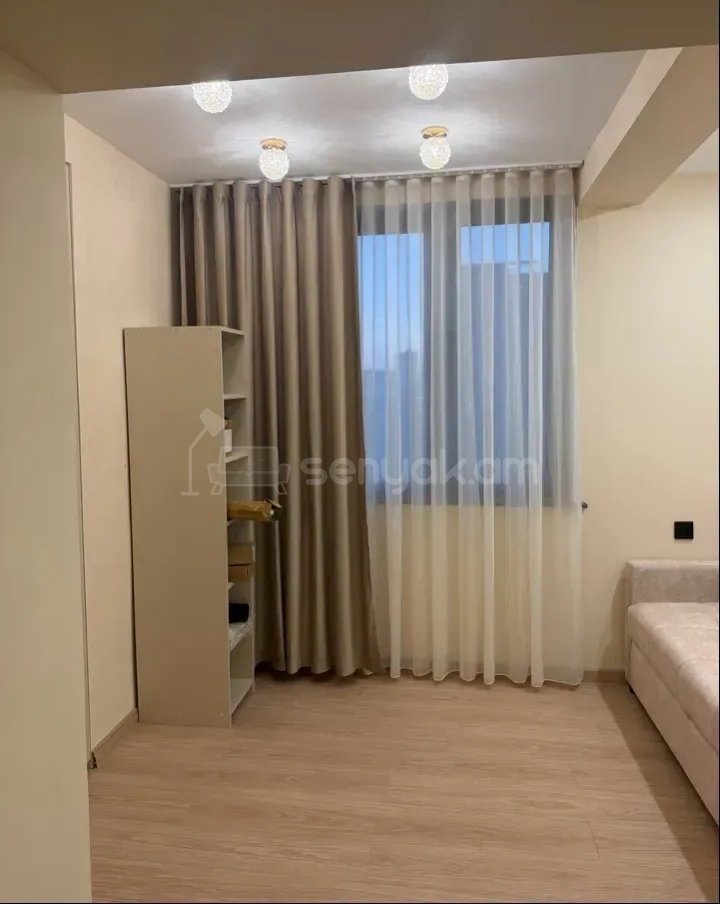 3 Սենյականոց Բնակարան Քարե Շենքում, 65քմ, 4/5 հարկ, Կապիտալ Վերանորոգված